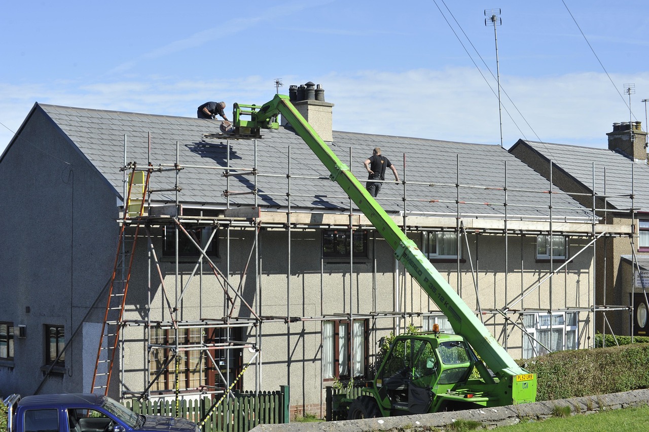 Artisan SCBL couvreur sur chantier de toiture